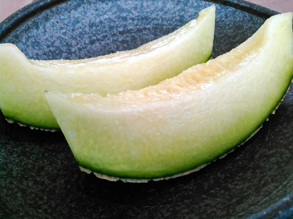 切ったメロンの写真